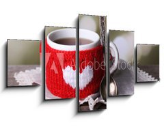 Obraz 5D ptidln - 125 x 70 cm F_GS71618914 - Cup of tasty hot tea, on wooden table, on light background