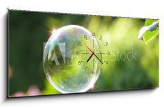 Obraz s hodinami 1D panorama - 120 x 50 cm F_AB5681170 - Seifenblase + Wassereffekt - Mýdlová bublina + efekt vody