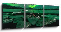Obraz s hodinami 3D tdln - 150 x 50 cm F_BM209731470 - A beautiful green and red aurora dancing over the Jokulsarlon lagoon, Iceland