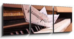 Obraz s hodinami 3D tdln - 150 x 50 cm F_BM26458857 - The piano and paper toy-ship