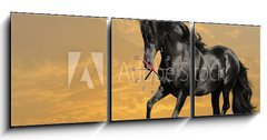 Obraz s hodinami 3D tdln - 150 x 50 cm F_BM29158232 - black horse runs gallop - ern k b cval