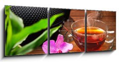 Obraz s hodinami 3D tdln - 150 x 50 cm F_BM48082292 - Arrangement aus Teekanne, Teeglas gr nem Tee und Orchidee