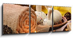 Obraz s hodinami 3D tdln - 150 x 50 cm F_BM55741777 - Massage background with rolled towel, spa balls and candlelight