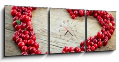 Obraz s hodinami 3D tdln - 150 x 50 cm F_BM69731363 - heart shape of fresh berries - tvar srdce erstvch bobul