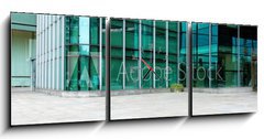 Obraz s hodinami 3D tdln - 150 x 50 cm F_BM81387046 - Empty road near modern building exterior