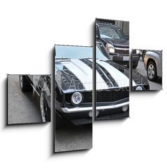 Obraz 4D tydln - 120 x 90 cm F_IB65500972 - American muscle car on a street in Chicago