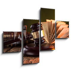 Obraz 4D tydln - 120 x 90 cm F_IB71289049 - Wooden gavel and books on wooden table, law concept - Devn palika a knihy na devnm stole, koncept prva