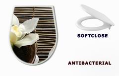 WC sedtko 28682309 - bowl of orchid, petal on bamboo mat